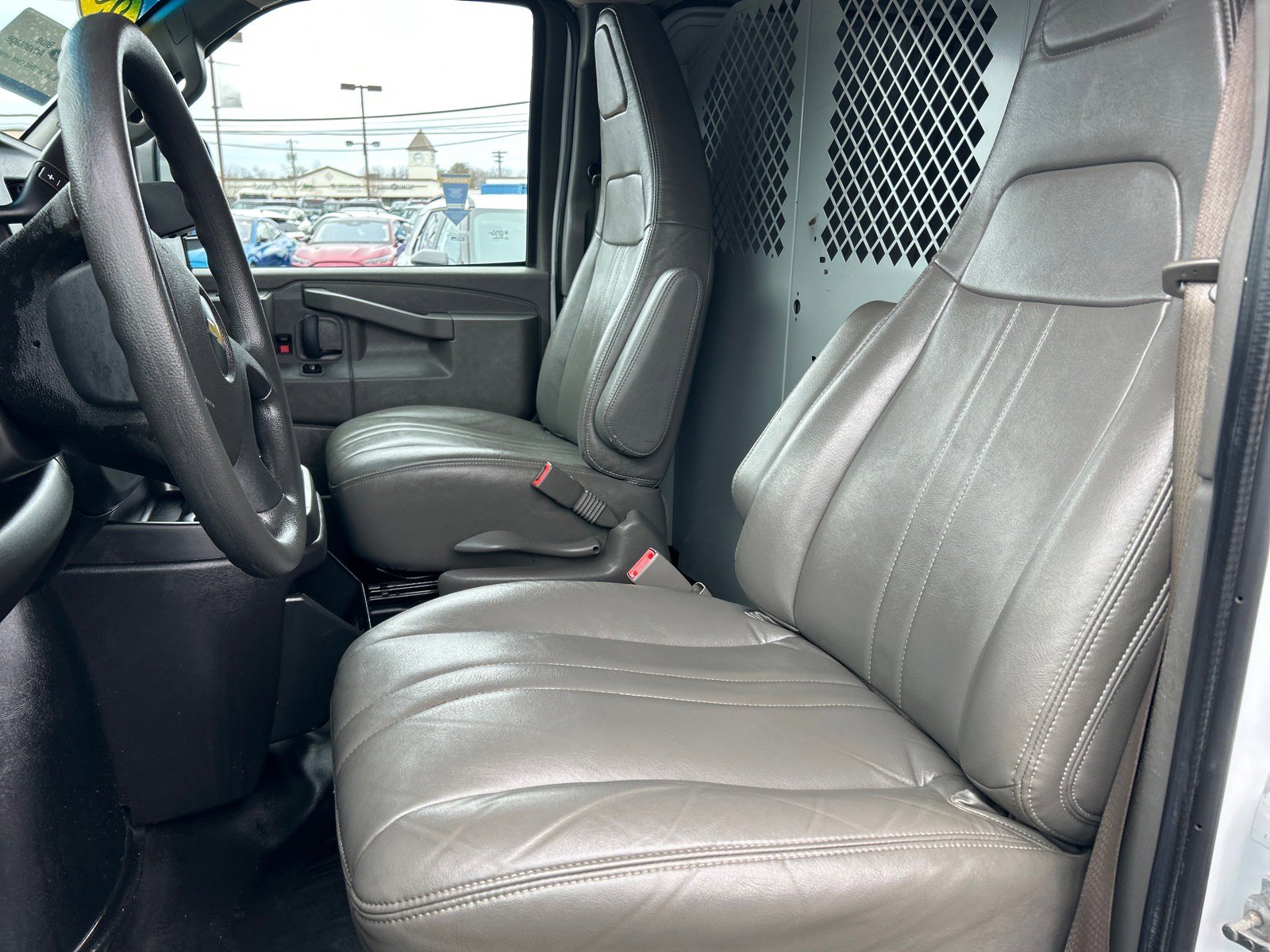 Used 2021 Chevrolet Express 2500 w/ Driver Convenience Package image 4