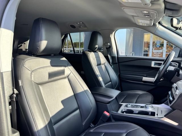 Certified 2023 Ford Explorer XLT w/ Equipment Group 202A AWD/4WD image 49