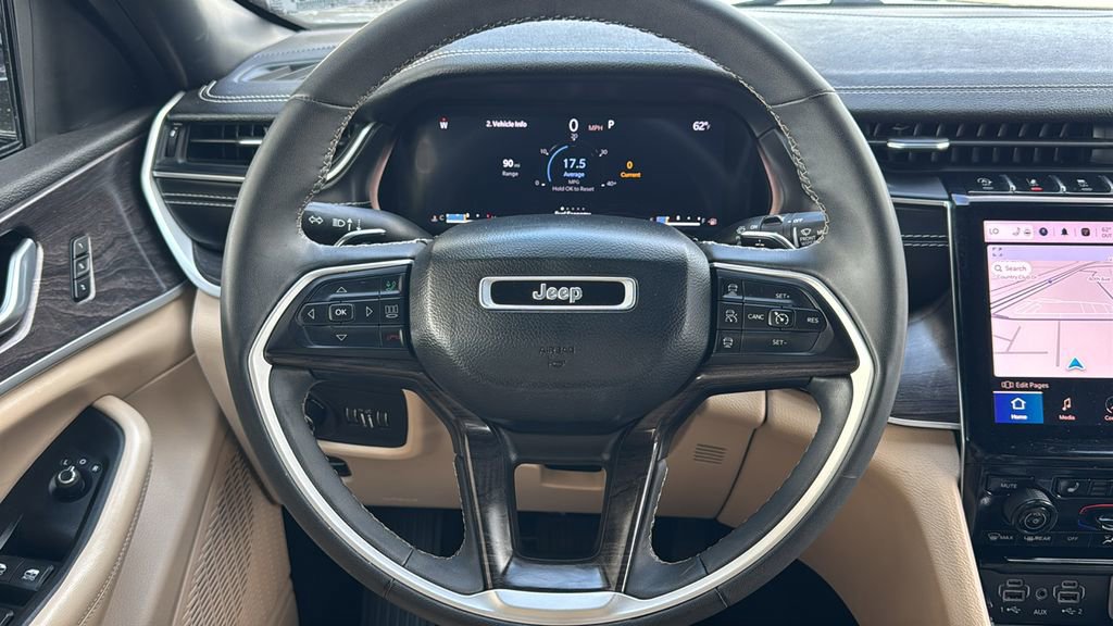 Used 2023 Jeep Grand Cherokee Limited image 11