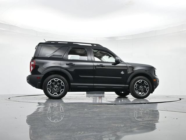 Certified 2025 Ford Bronco Sport Outer Banks w/ Outer Banks Tech Package+ AWD/4WD image 31