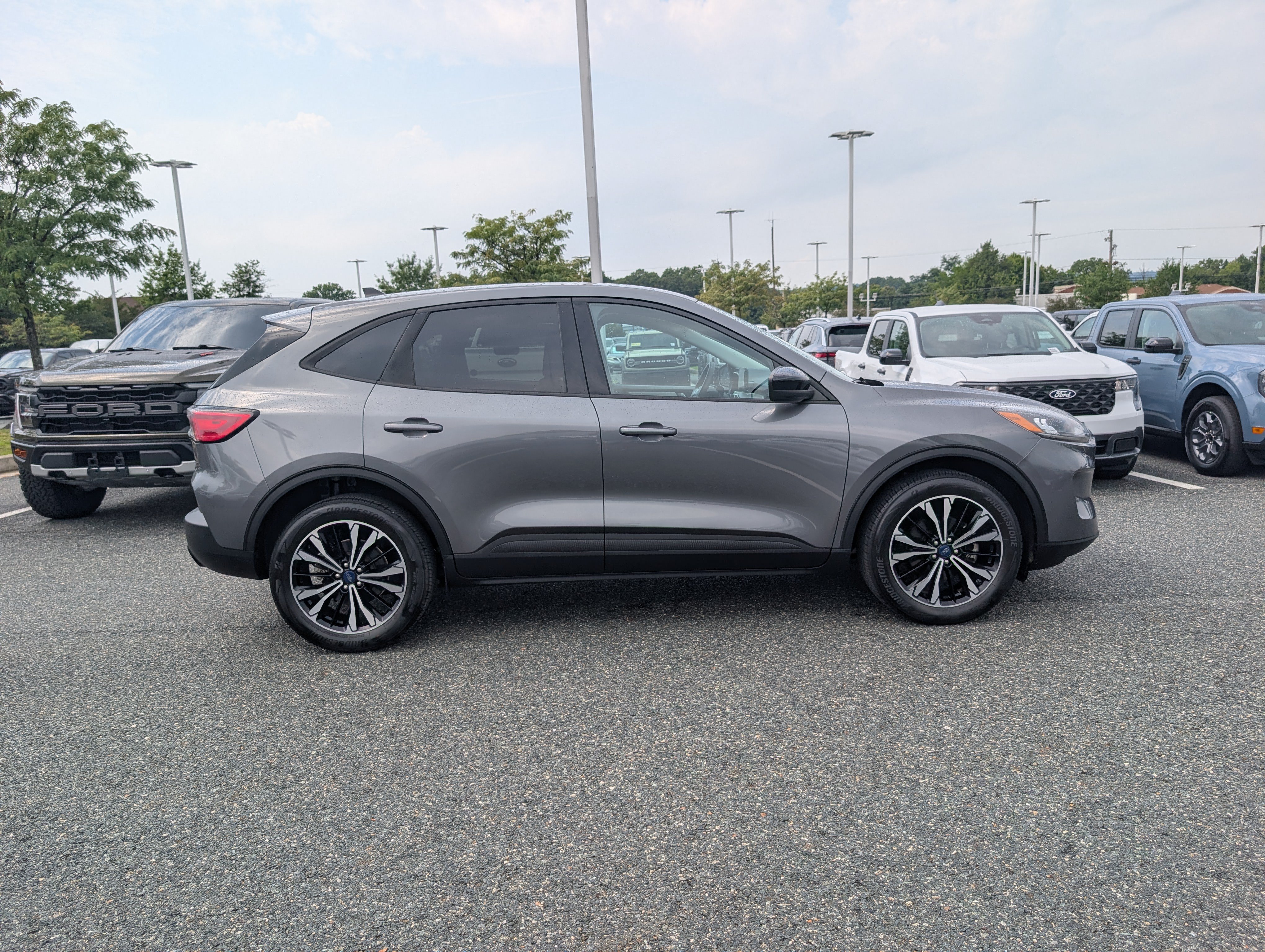 Certified 2021 Ford Escape SE w/ SE Sport Appearance Package AWD/4WD image 2