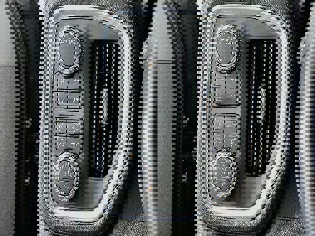 Used 2022 GMC Sierra 1500 Denali w/ Denali Premium Package image 27