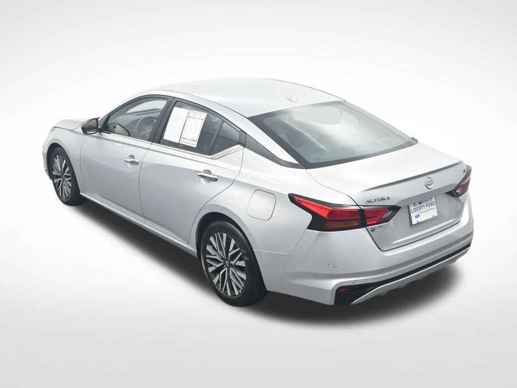 Used 2024 Nissan Altima 2.5 SV FWD image 35