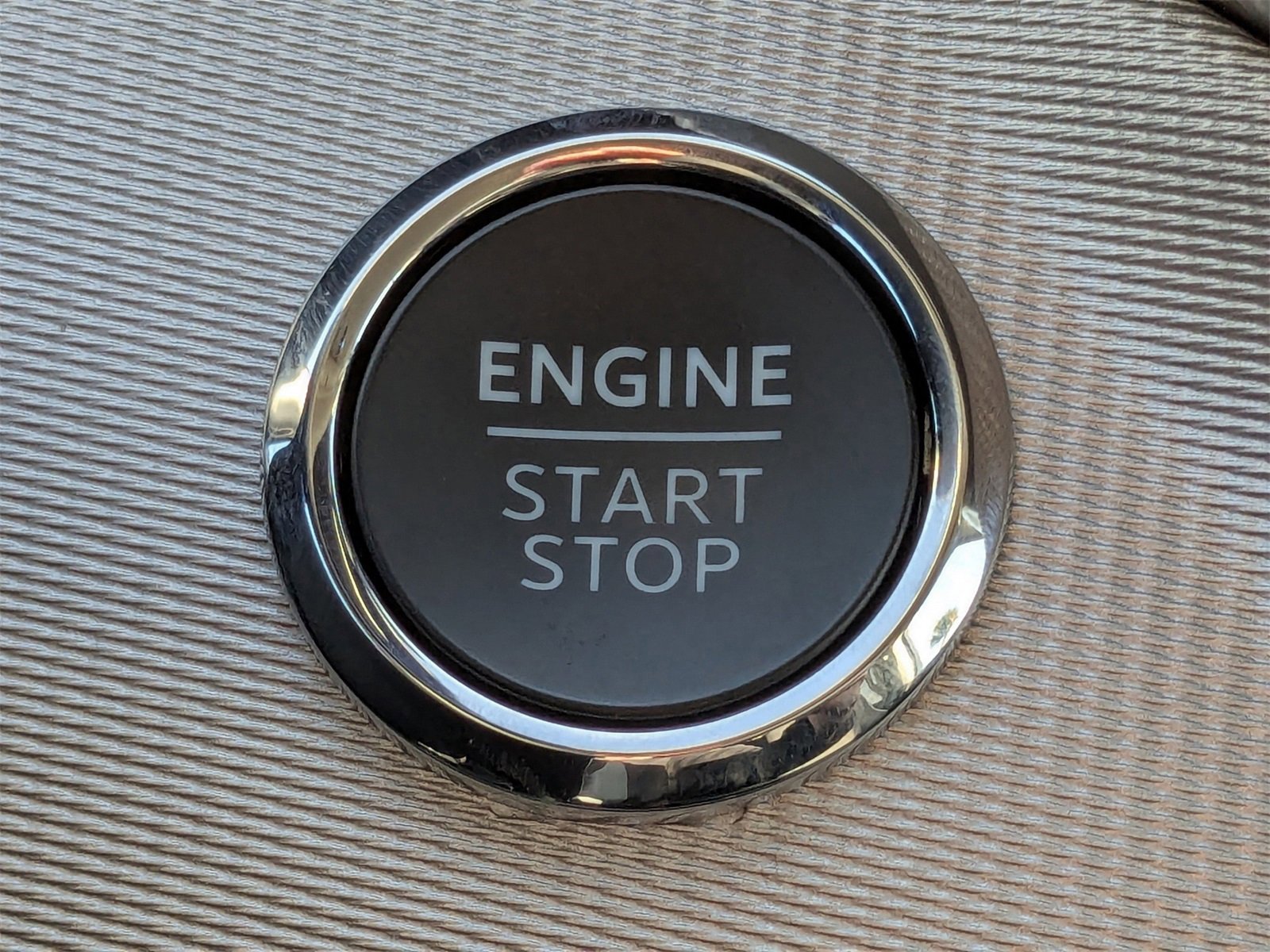 Certified 2025 Ford Explorer Active image 34