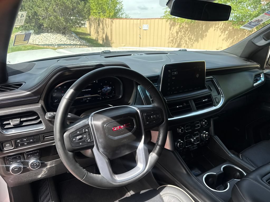 Used 2023 GMC Yukon SLT w/ SLT Luxury Package AWD/4WD image 14