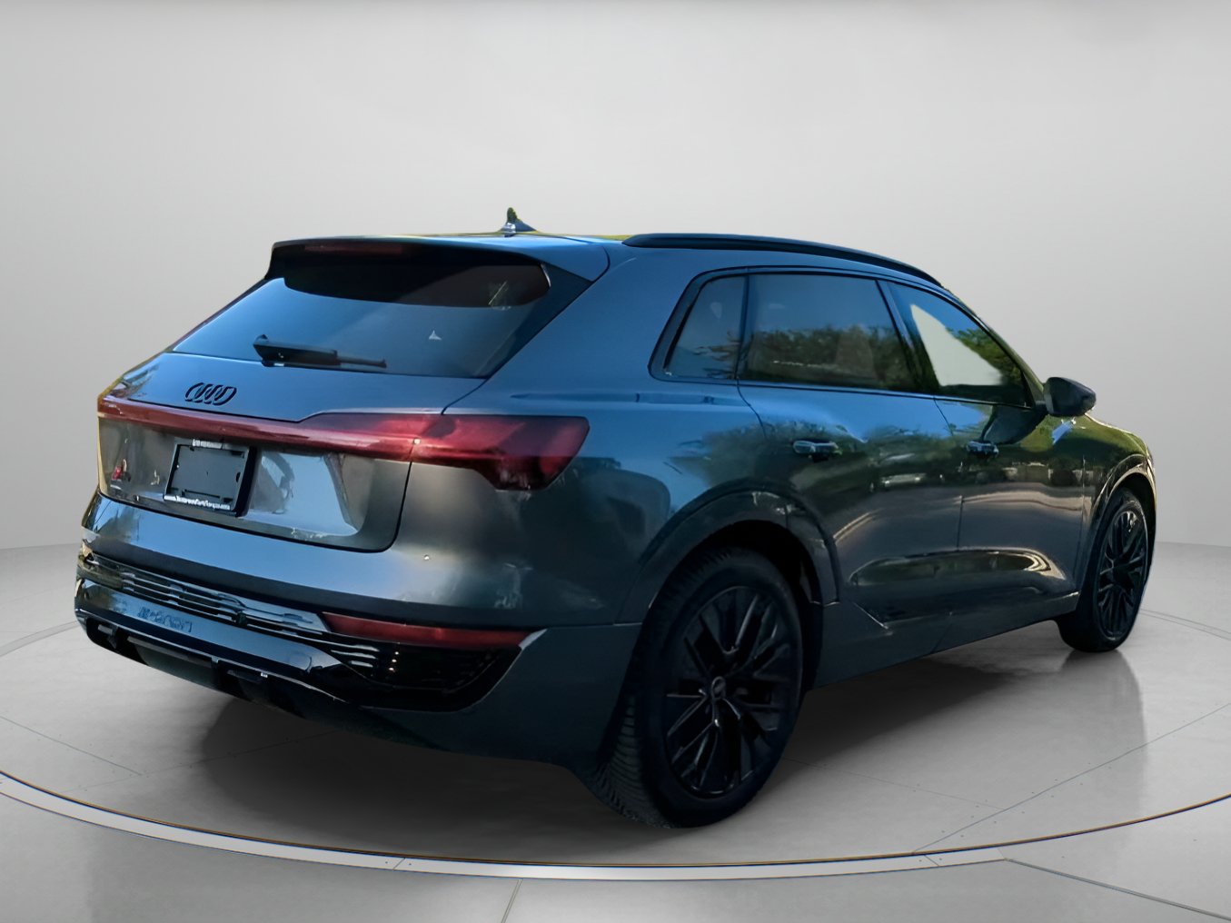 Used 2024 Audi Q8 e-tron Prestige AWD/4WD image 27