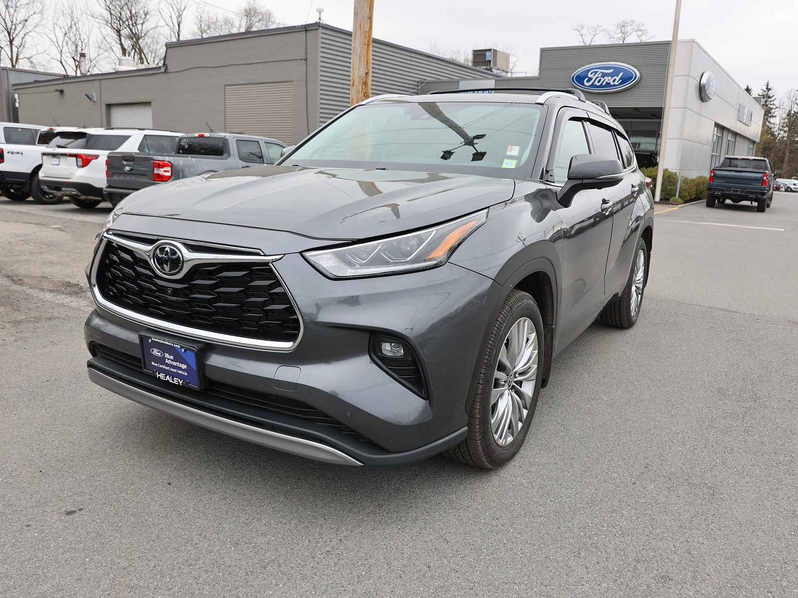 Used 2023 Toyota Highlander Platinum AWD/4WD image 7