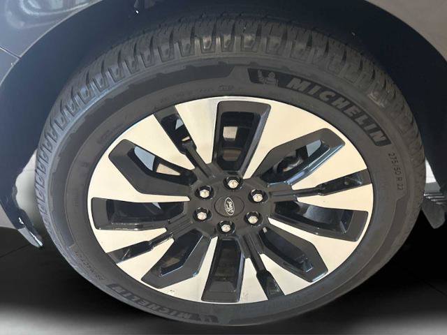Certified 2025 Ford Expedition Platinum w/ Driver's Package AWD/4WD image 33