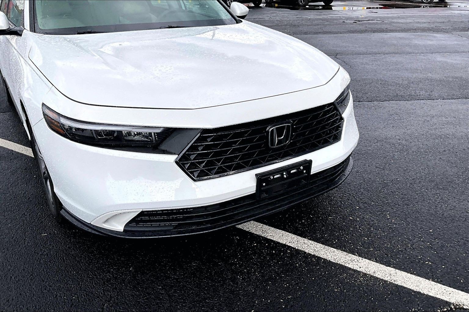Used 2023 Honda Accord EX image 4