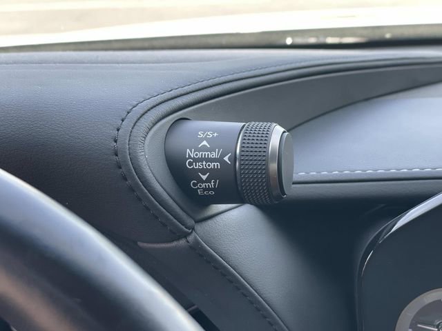 Used 2021 Lexus LS 500 w/ Accessory Package (Z2) image 18