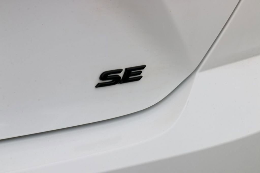 Used 2026 Toyota Camry XLE w/ Convenience Package image 9