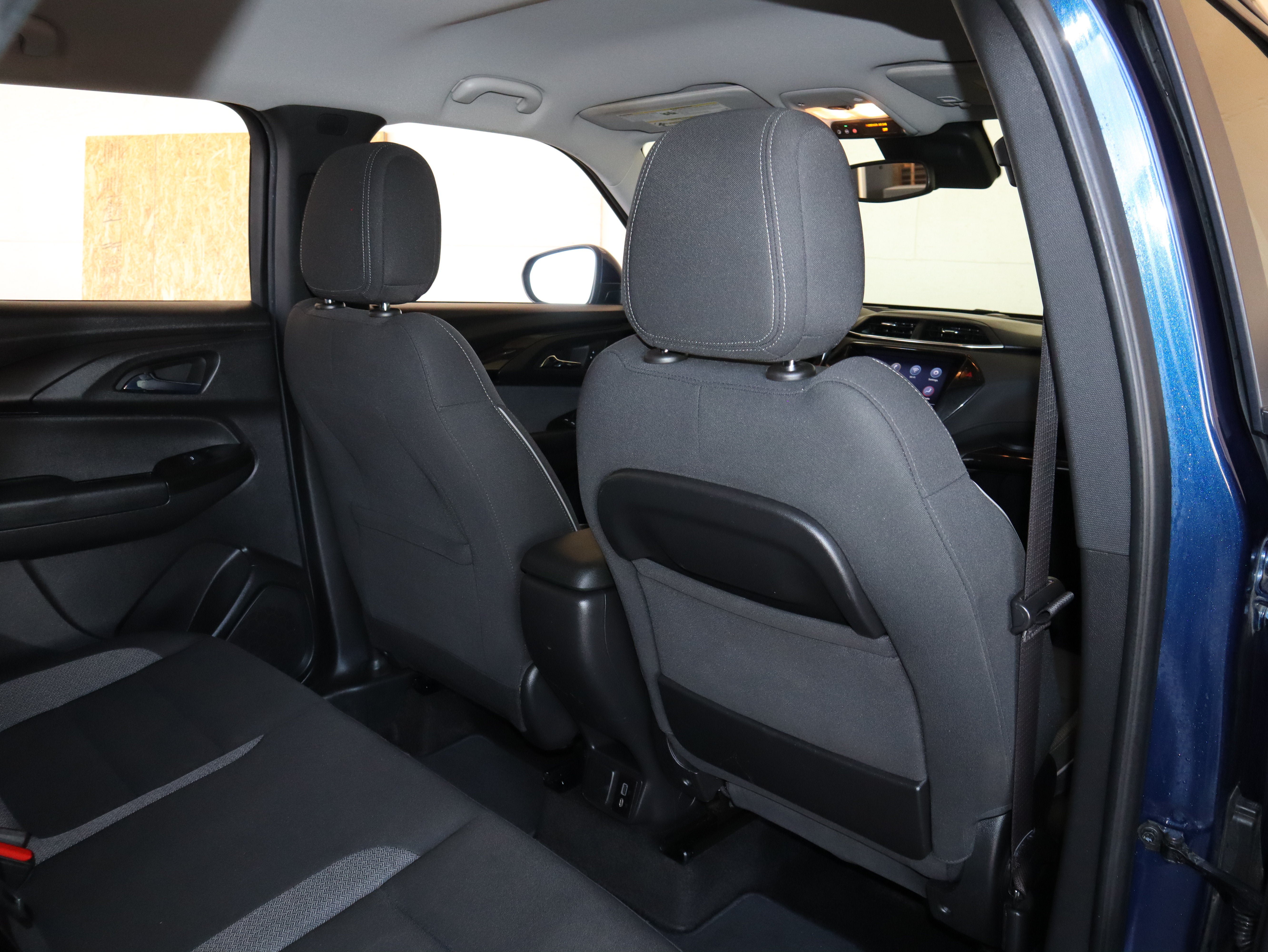 Used 2022 Chevrolet TrailBlazer LT w/ Convenience Package FWD image 41