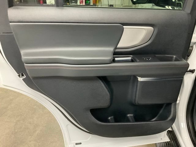 Certified 2025 Ford Expedition Active AWD/4WD image 10