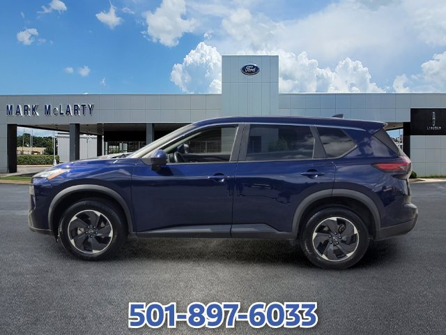 Used 2024 Nissan Rogue SV FWD image 2