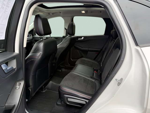 Certified 2021 Ford Escape SEL w/ SEL Stealth AWD Package image 5