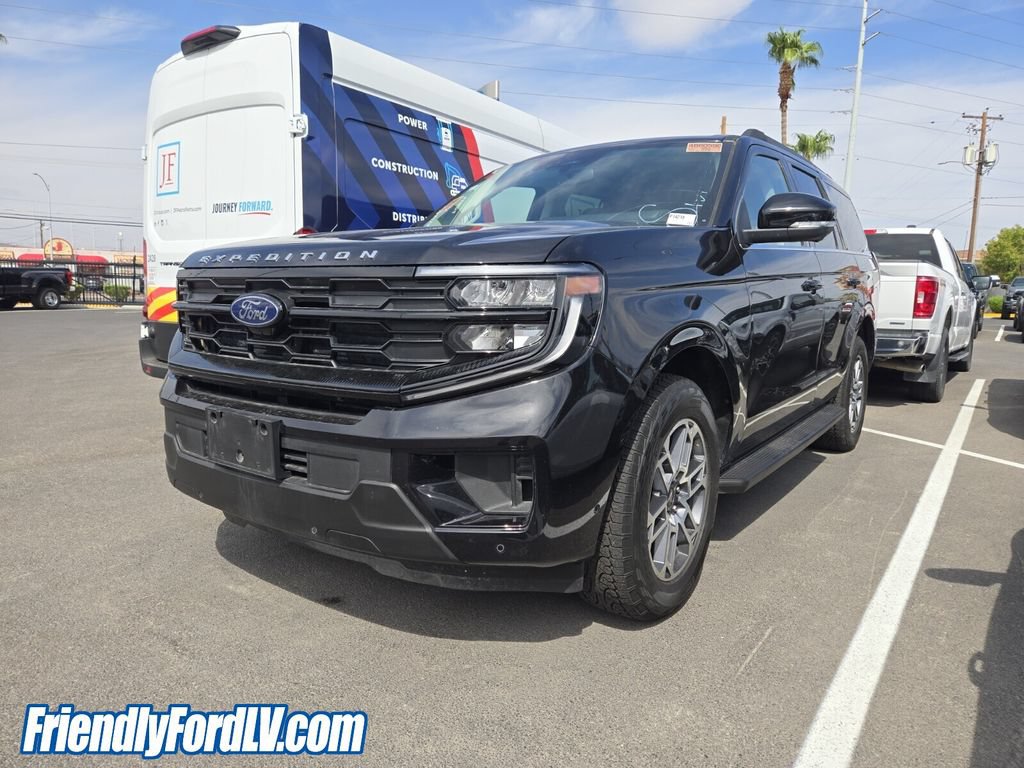 Certified 2025 Ford Expedition Active AWD/4WD image 2