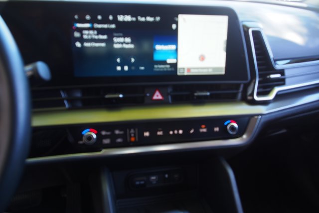 Used 2025 Kia Sportage EX w/ Premium Package AWD/4WD image 27