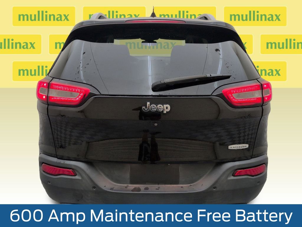 Used 2017 Jeep Cherokee Latitude w/ Safety/Convenience Group FWD image 29