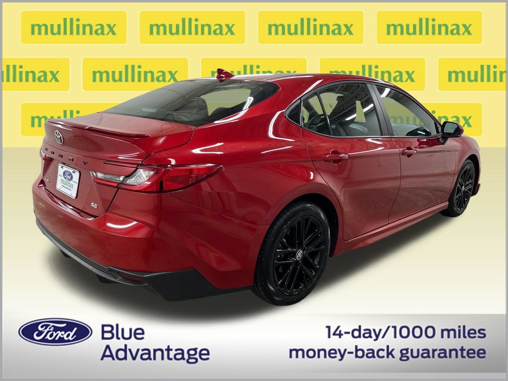 Used 2025 Toyota Camry SE FWD image 3