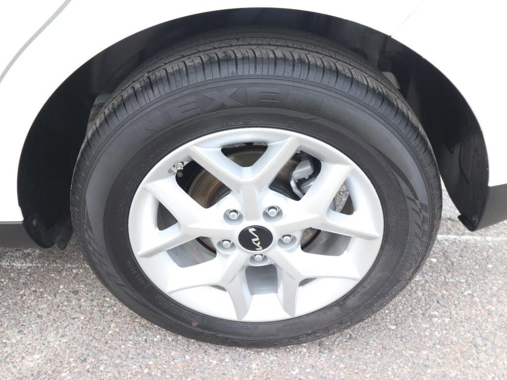 Used 2025 Kia Soul LX w/ LX Technology Package image 15