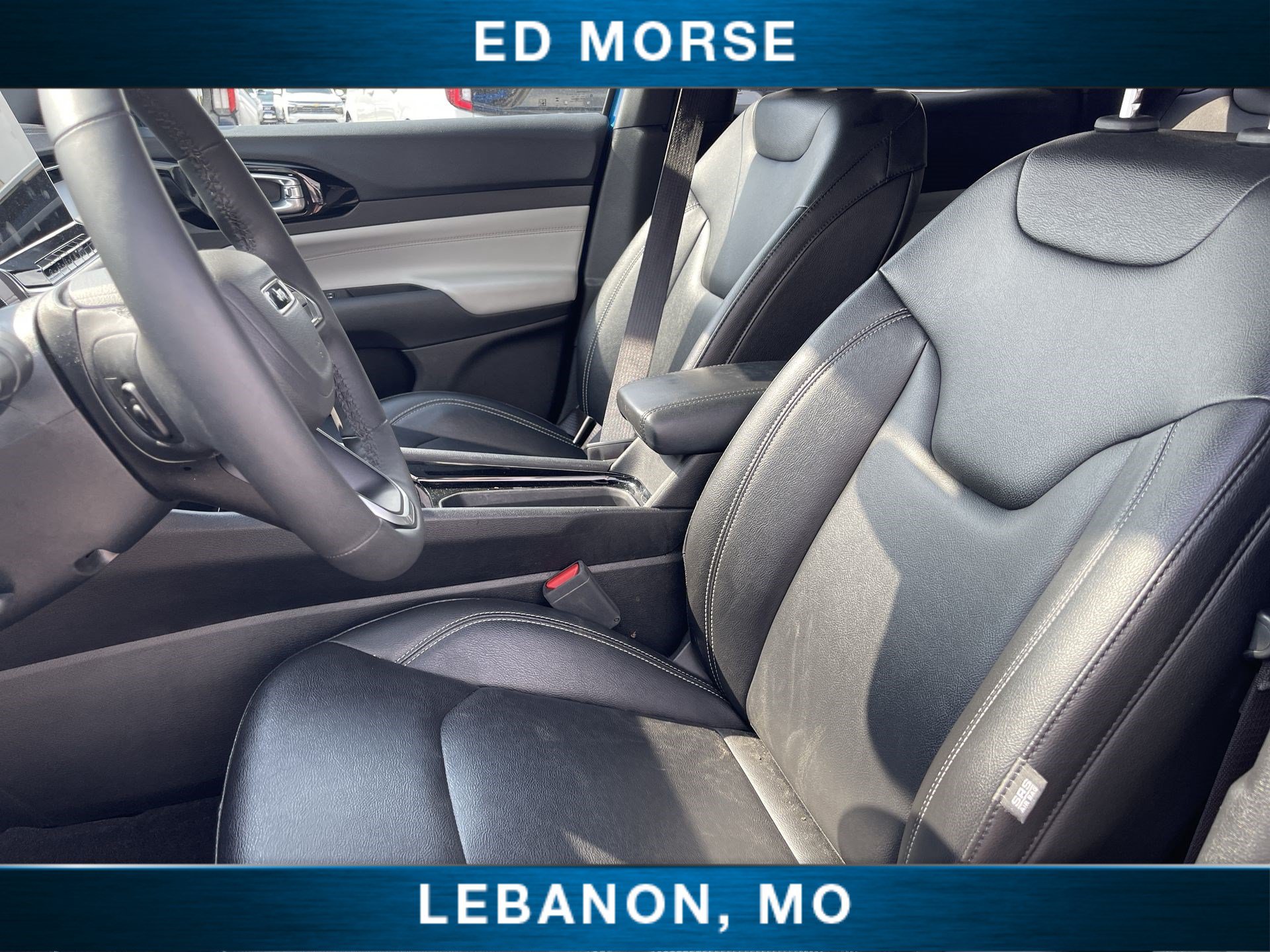 Used 2025 Jeep Compass Limited AWD/4WD image 19