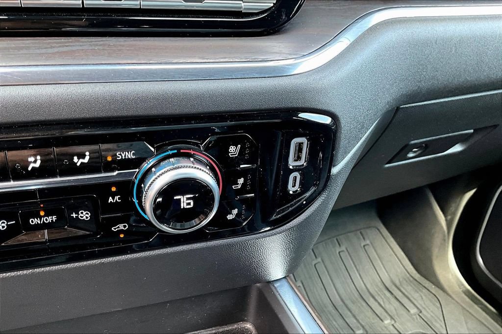 Used 2024 GMC Sierra 1500 SLT w/ SLT Premium Plus Package AWD/4WD image 19