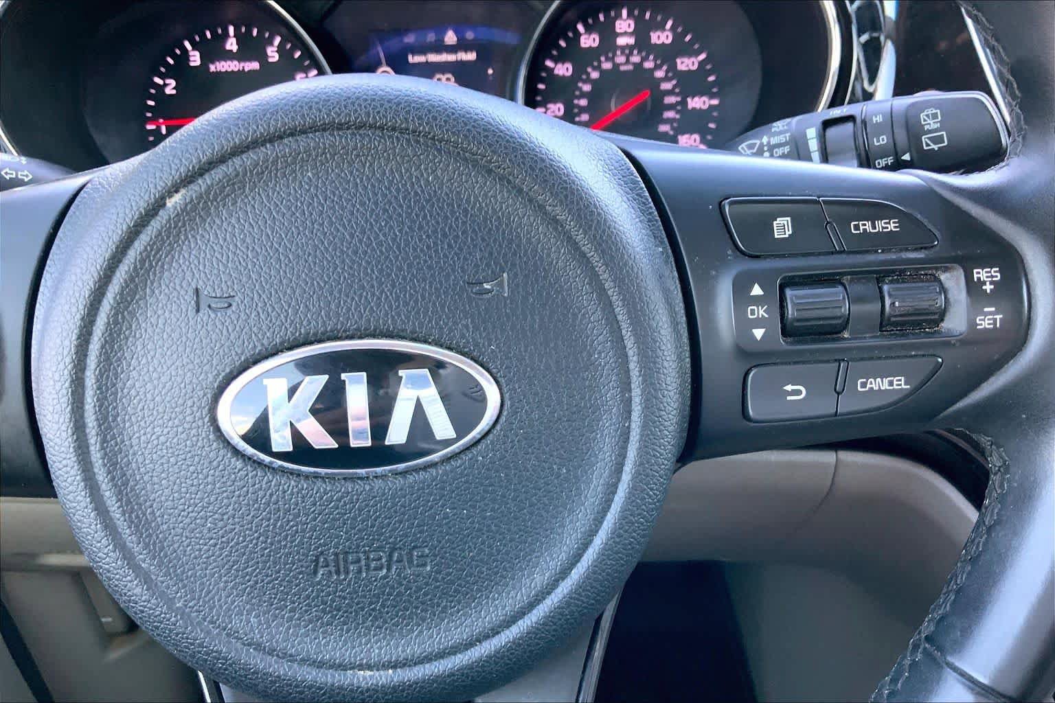 Used 2017 Kia Sedona EX FWD image 25