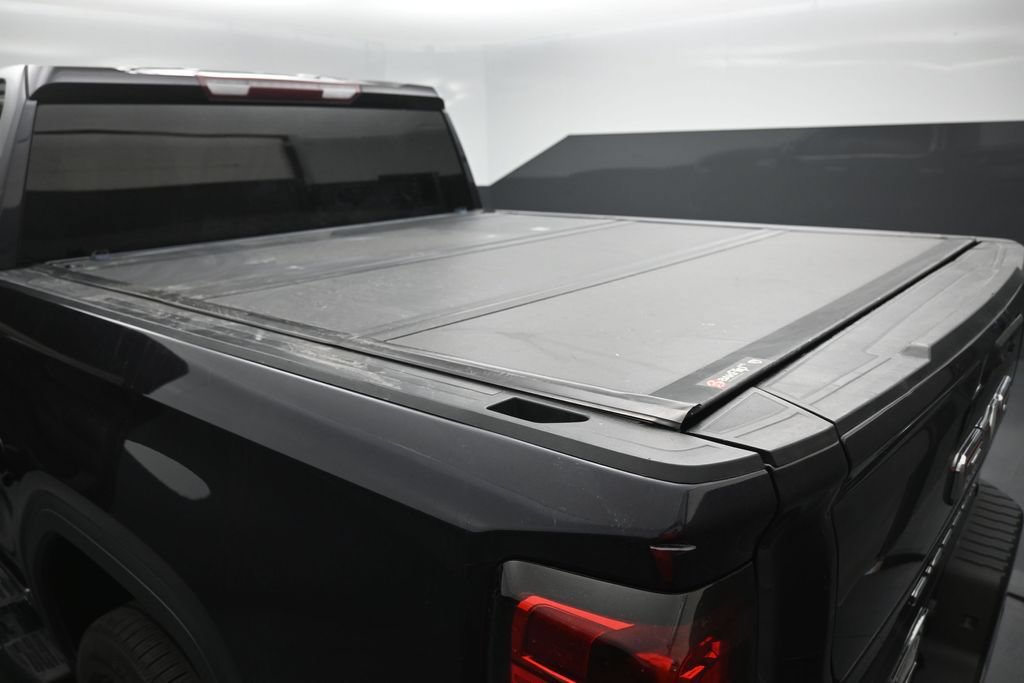 Used 2022 GMC Sierra 1500 SLT RWD image 2