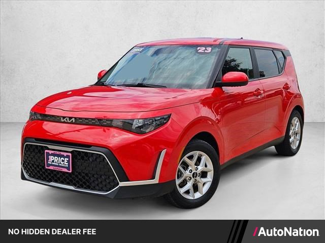 Used 2023 Kia Soul LX w/ LX Technology Package FWD image 1
