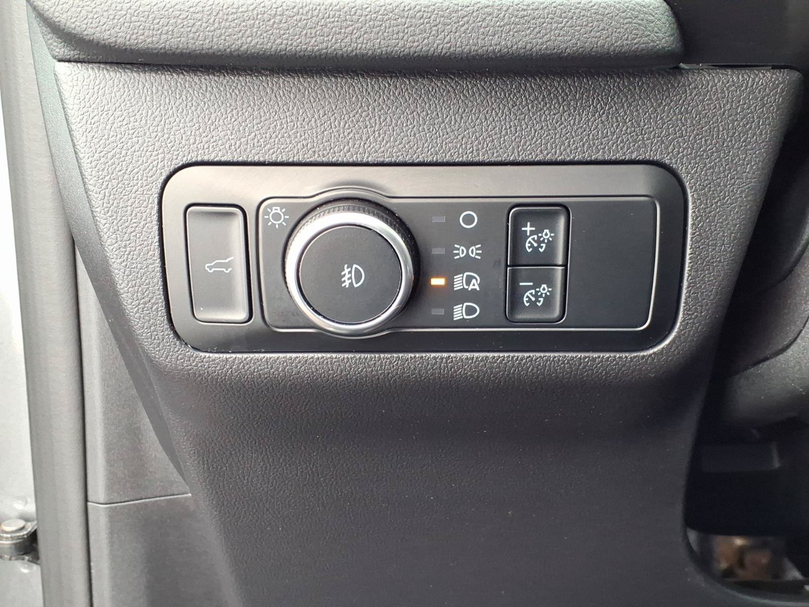 Certified 2024 Ford Escape Platinum AWD/4WD image 18