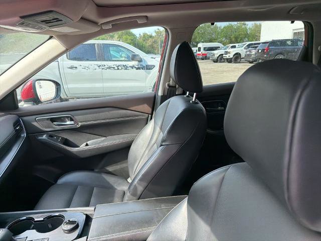 Used 2021 Nissan Rogue SV w/ Premium Package image 10