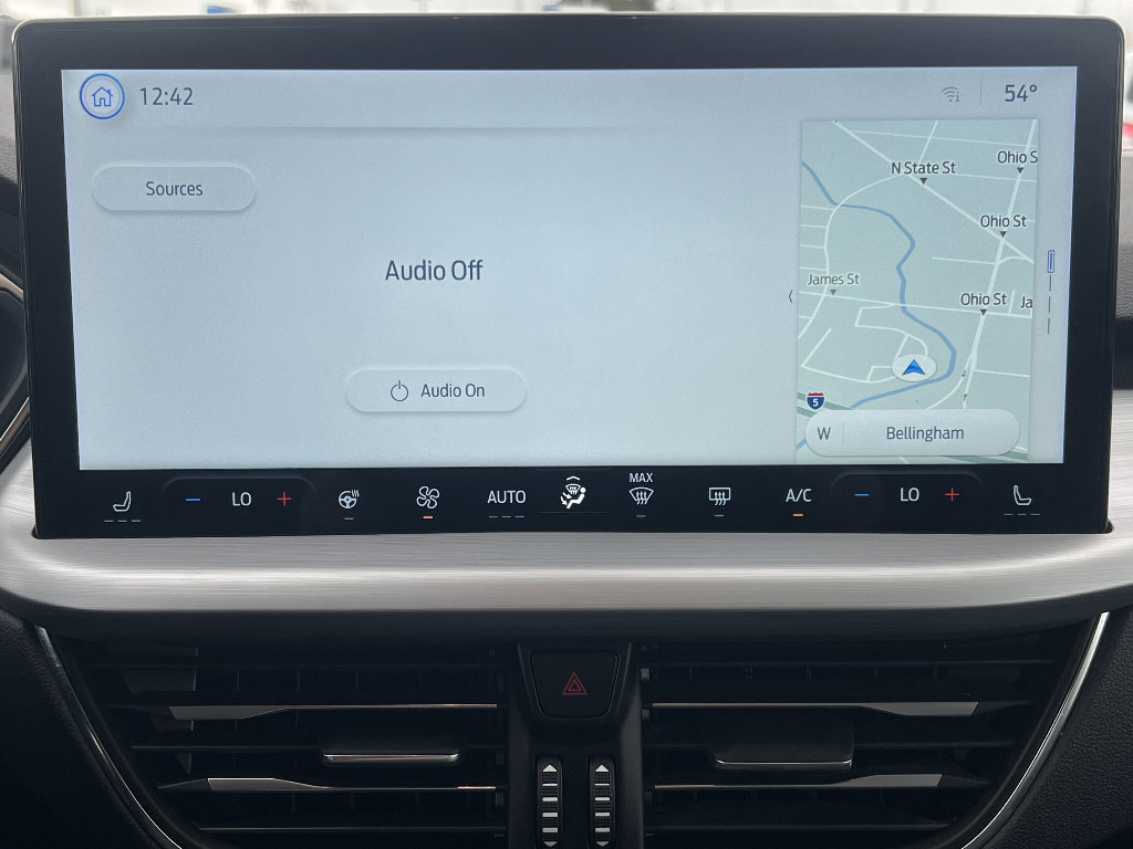 Certified 2025 Ford Escape Platinum image 28