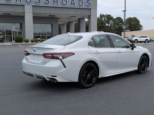 Used 2024 Toyota Camry XSE FWD image 4
