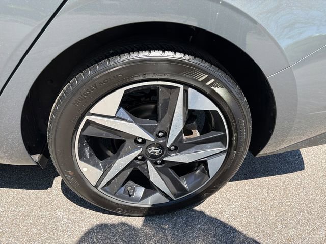 Used 2023 Hyundai Elantra SEL w/ Convenience Package FWD image 30