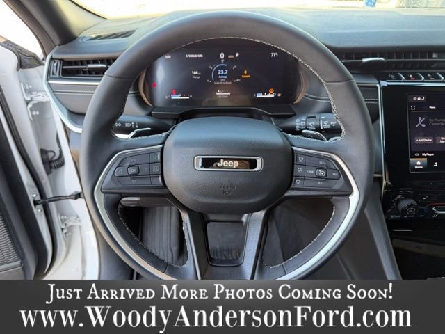 Used 2024 Jeep Grand Cherokee Altitude AWD/4WD image 14