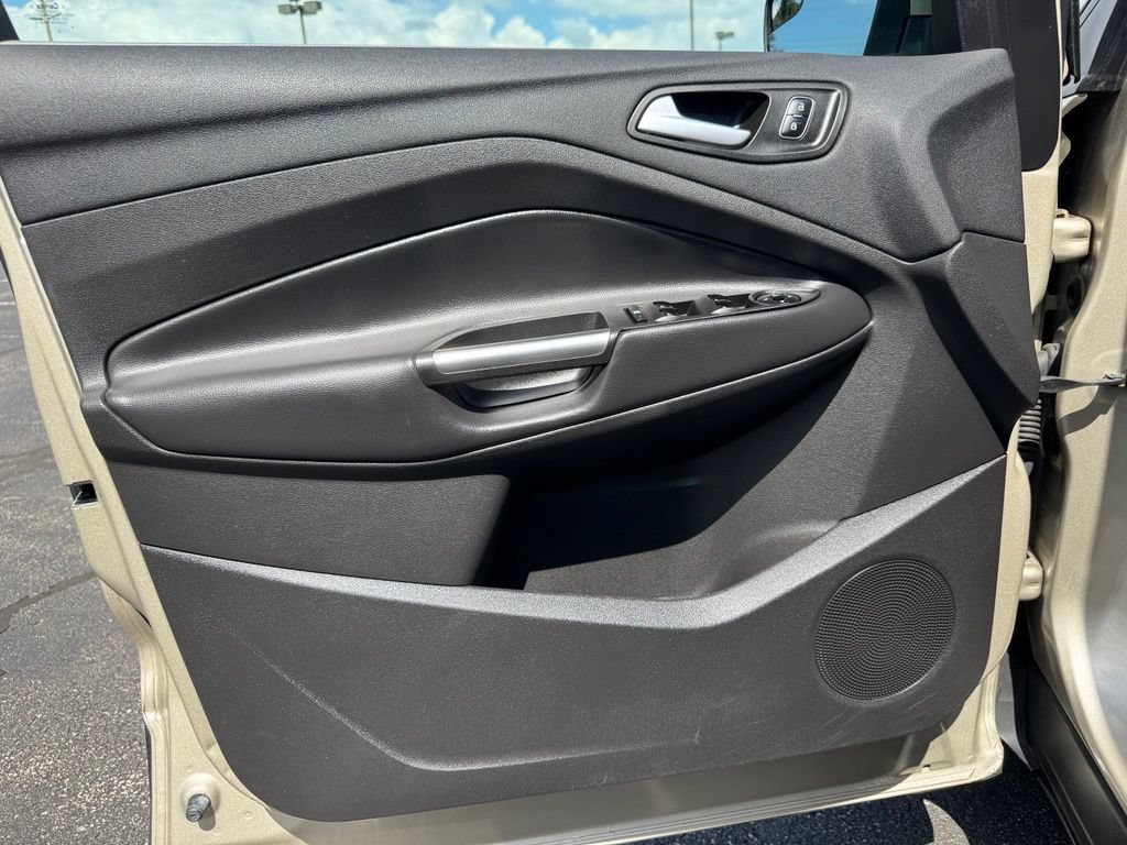 Certified 2018 Ford Escape SE FWD image 23