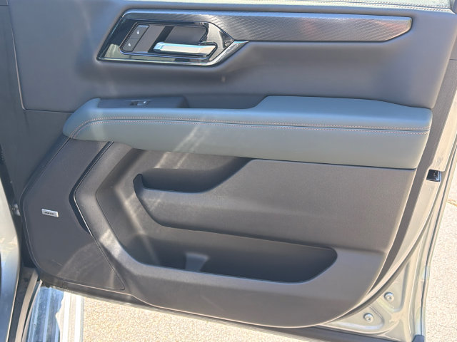 Used 2025 GMC Yukon AT4 w/ AT4 Premium Package AWD/4WD image 16