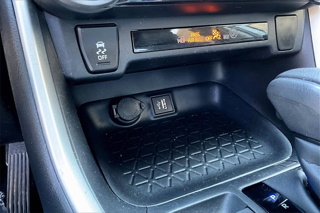 Used 2024 Toyota RAV4 LE image 26