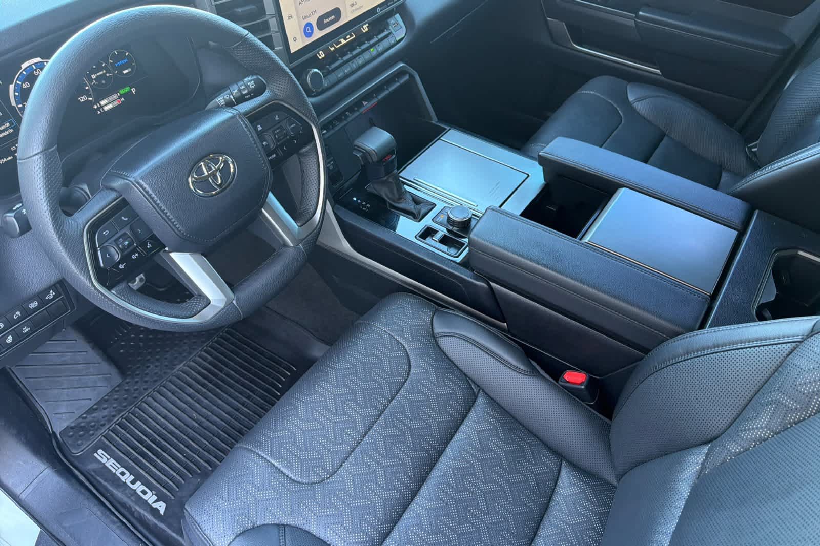 Used 2023 Toyota Sequoia SR5 w/ SR5 Premium Package AWD/4WD image 11