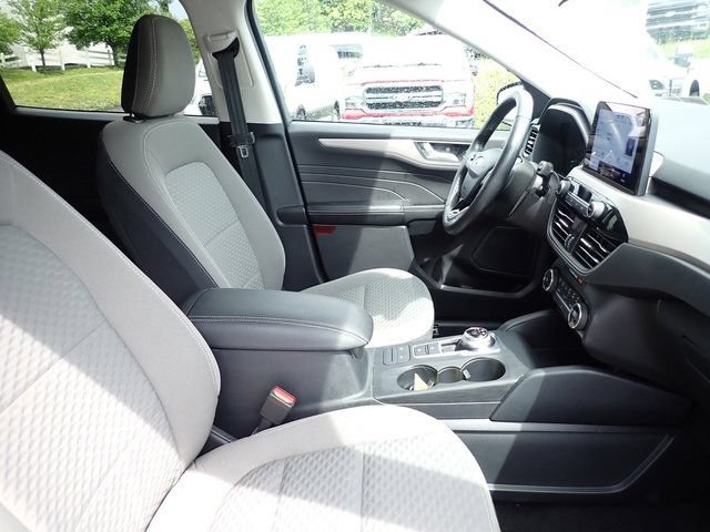 Certified 2021 Ford Escape SE w/ Cold Weather Package AWD/4WD image 10