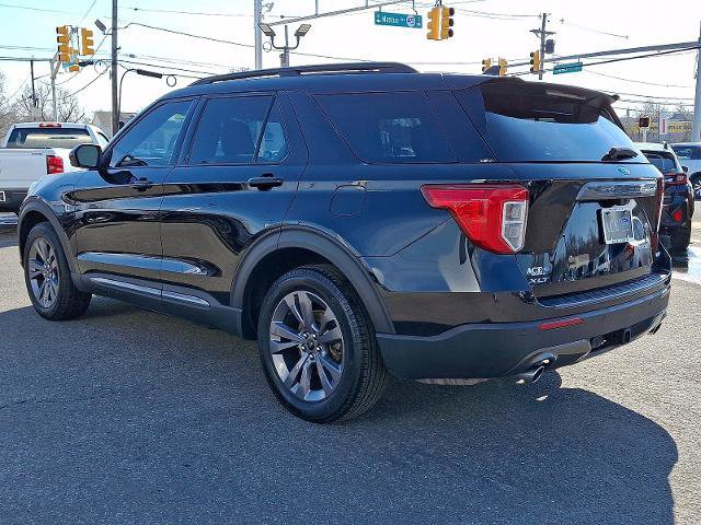 Certified 2023 Ford Explorer XLT w/ Equipment Group 202A AWD/4WD image 2