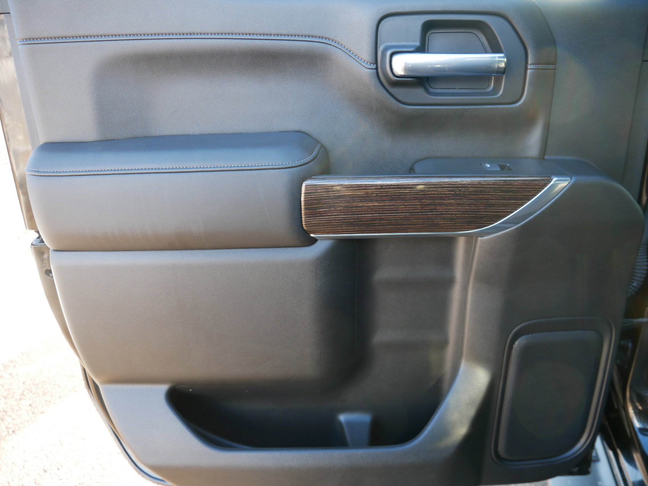 Used 2020 GMC Sierra 1500 Elevation w/ Elevation Value Package image 14