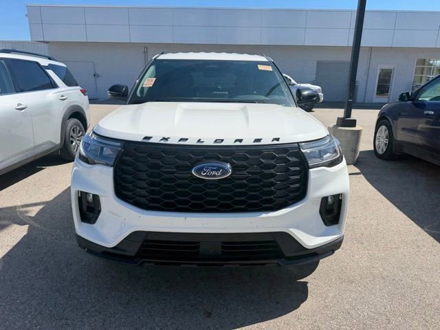 Certified 2025 Ford Explorer ST-Line AWD/4WD image 2