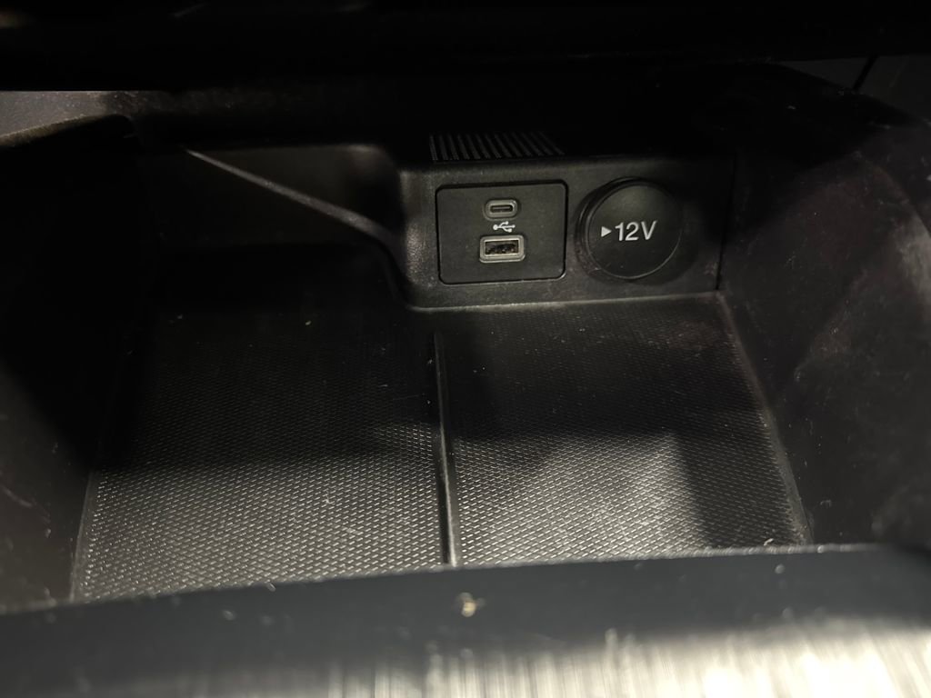 Certified 2022 Ford Escape SEL w/ SEL Stealth AWD Package image 24