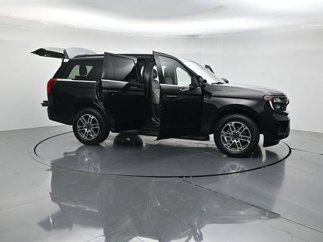 Certified 2025 Ford Expedition Active AWD/4WD image 56