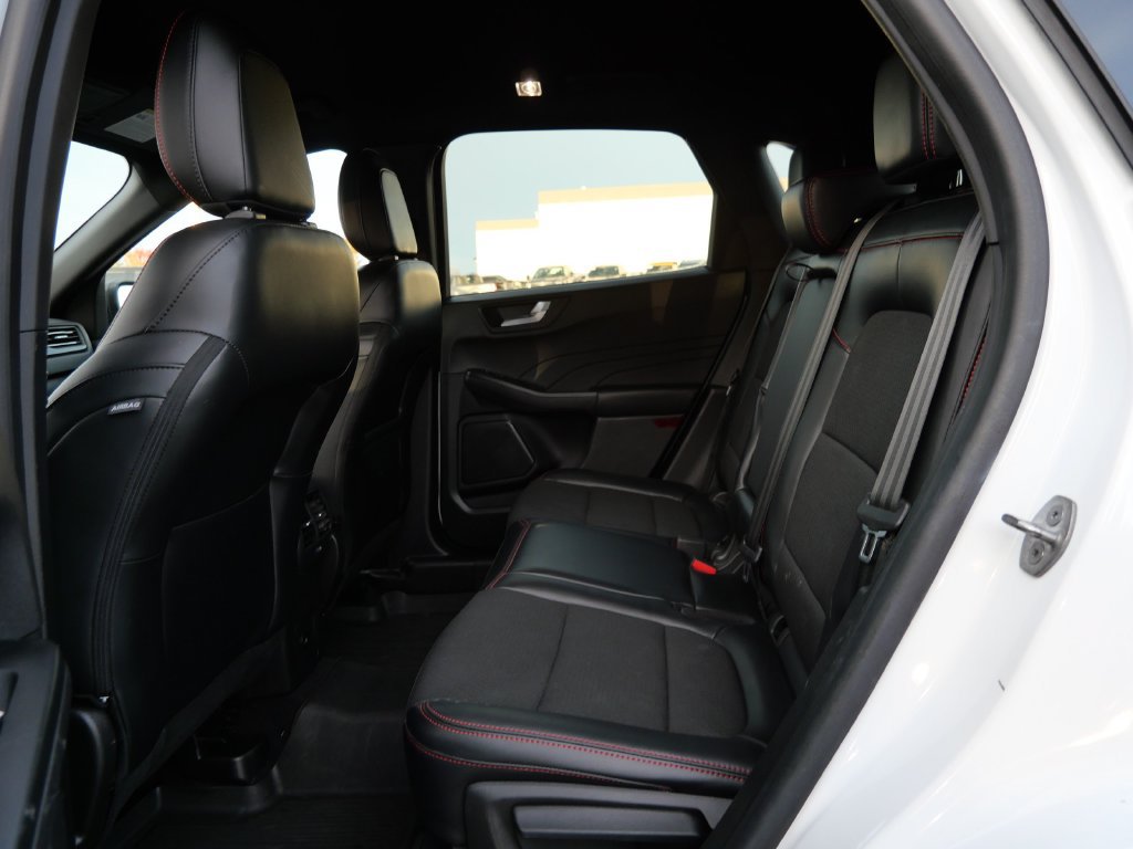 Certified 2023 Ford Escape ST-Line w/ Tech Pack #1 AWD/4WD image 17