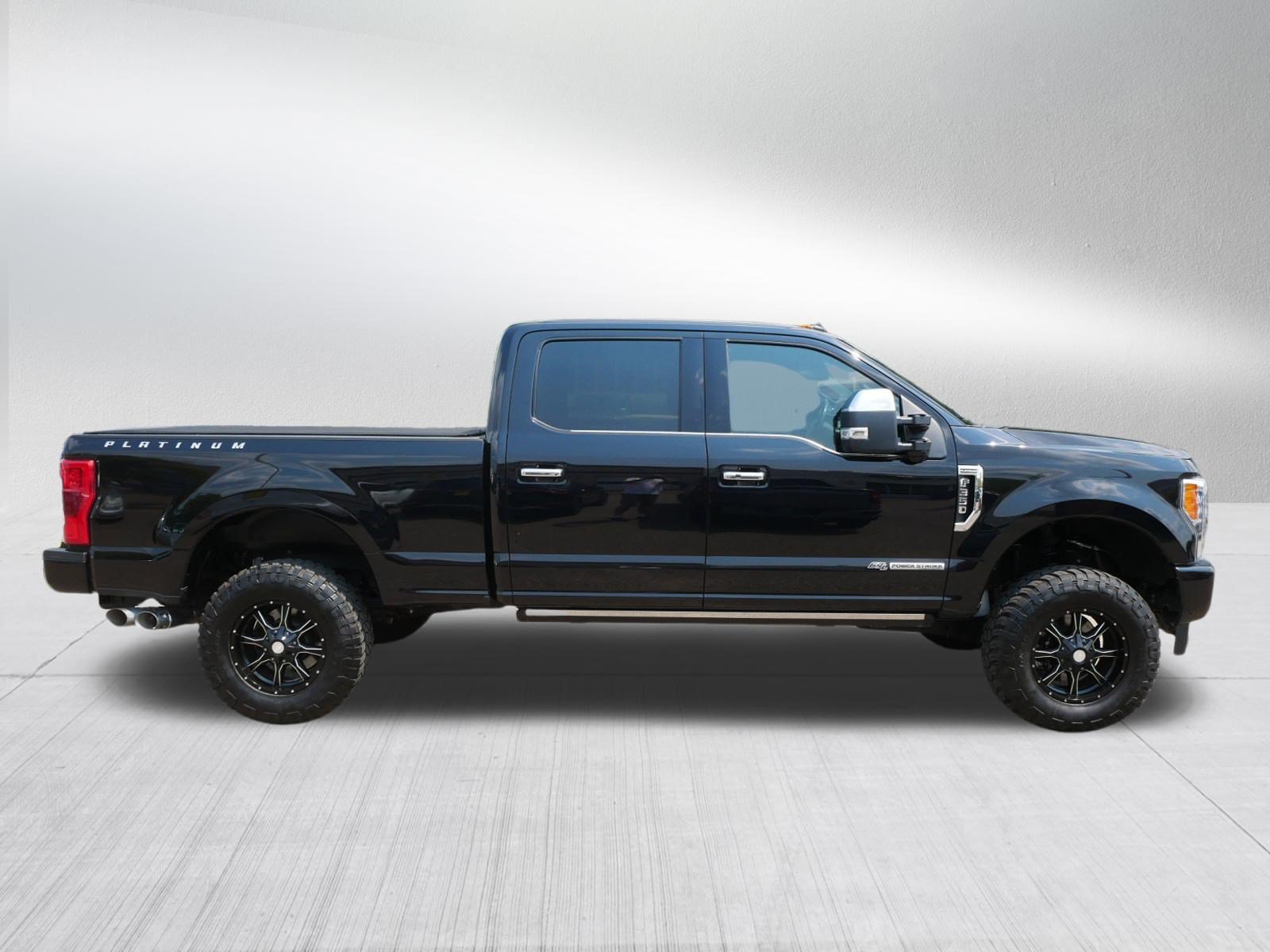 Certified 2019 Ford F350 Platinum w/ Platinum Ultimate Package AWD/4WD image 8