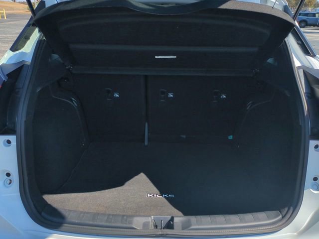 Used 2021 Nissan Kicks SR w/ SR Premium Package image 13