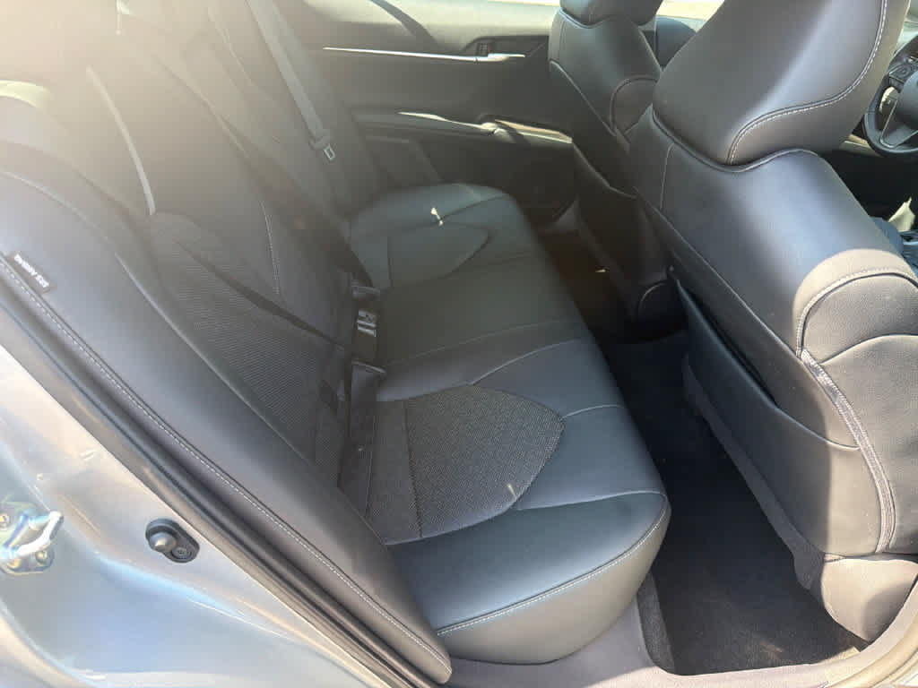 Used 2022 Toyota Camry XSE FWD image 14