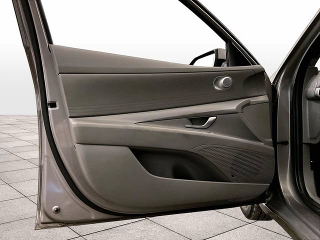 Used 2021 Hyundai Elantra SEL FWD image 22